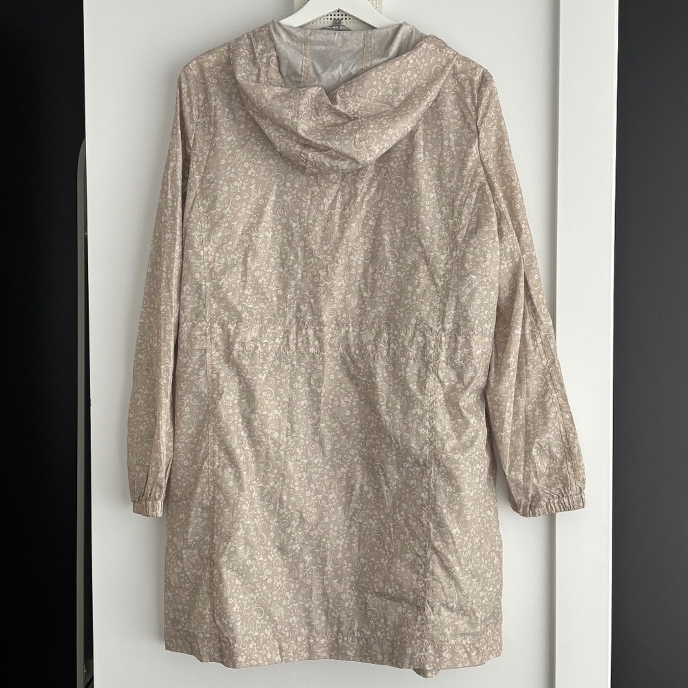 M&S Raincoat - Picture 2 of 8